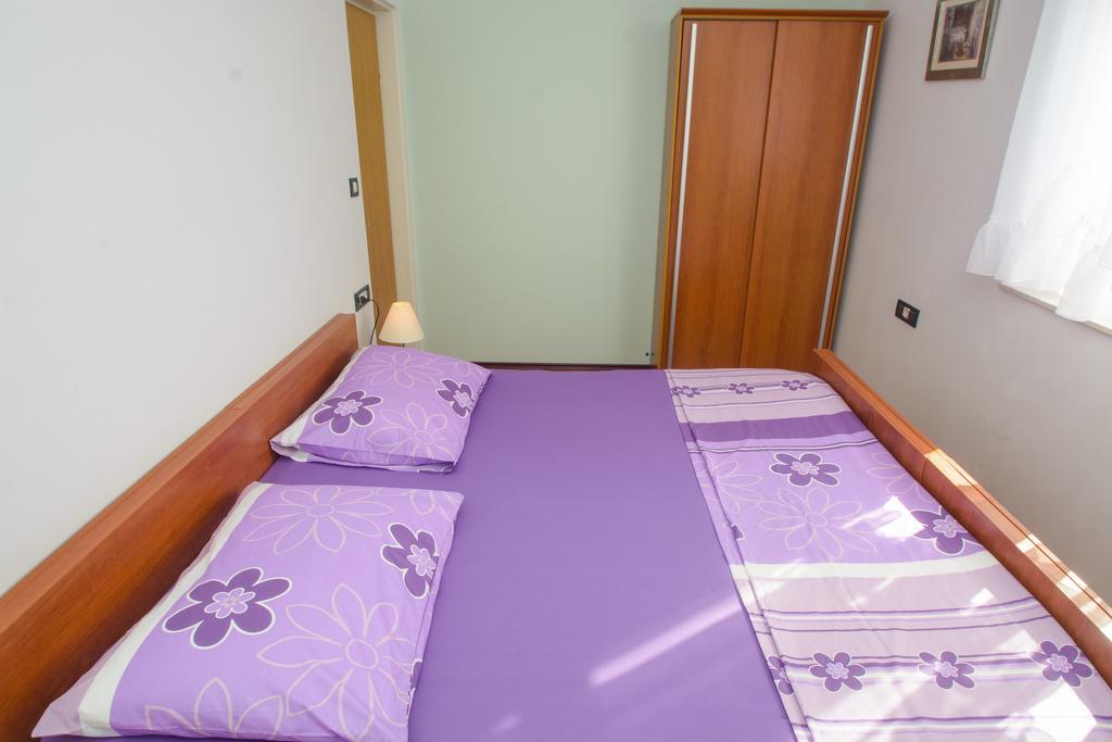 Apartments Jerkunica ロゴズニッツァ 部屋 写真