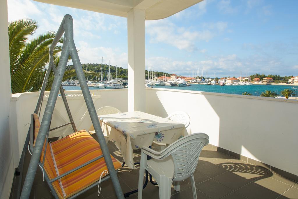 Apartments Jerkunica ロゴズニッツァ 部屋 写真